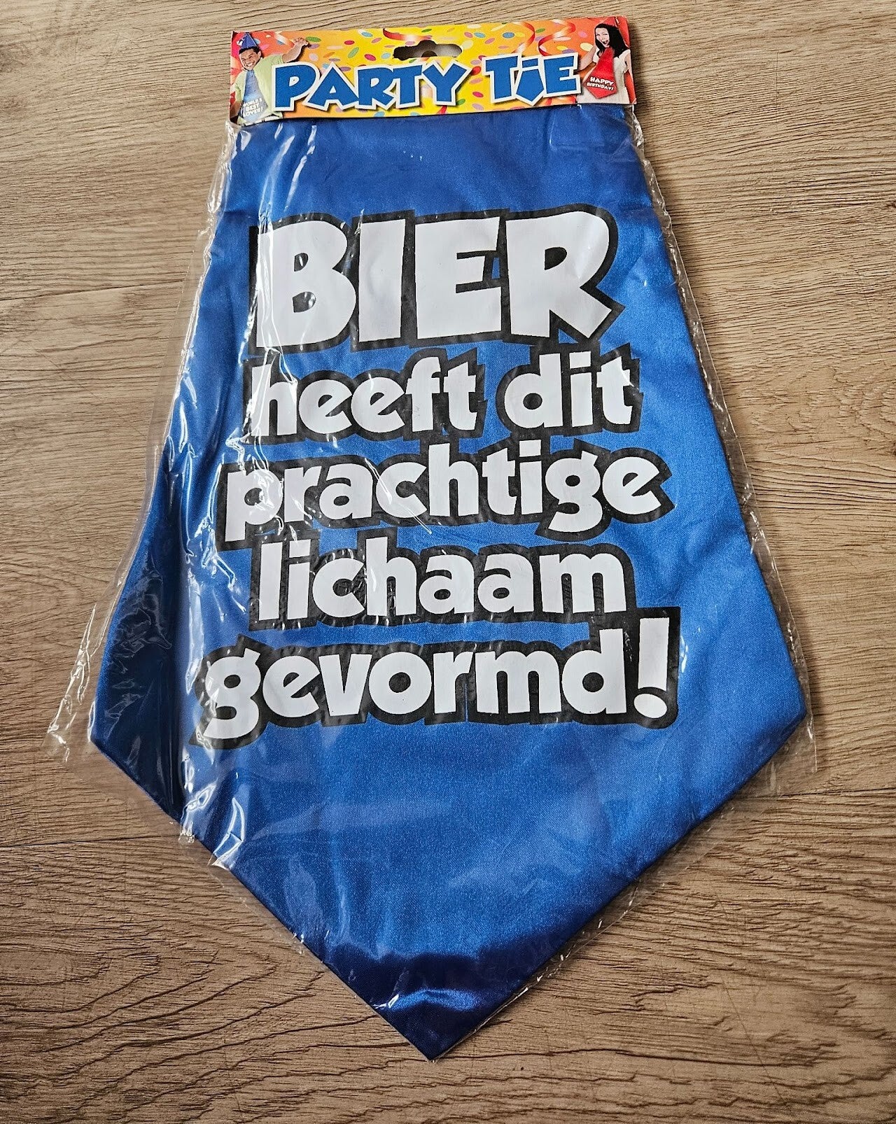 Bier heeft dit prachtige lichaam gevormd! Stropdas