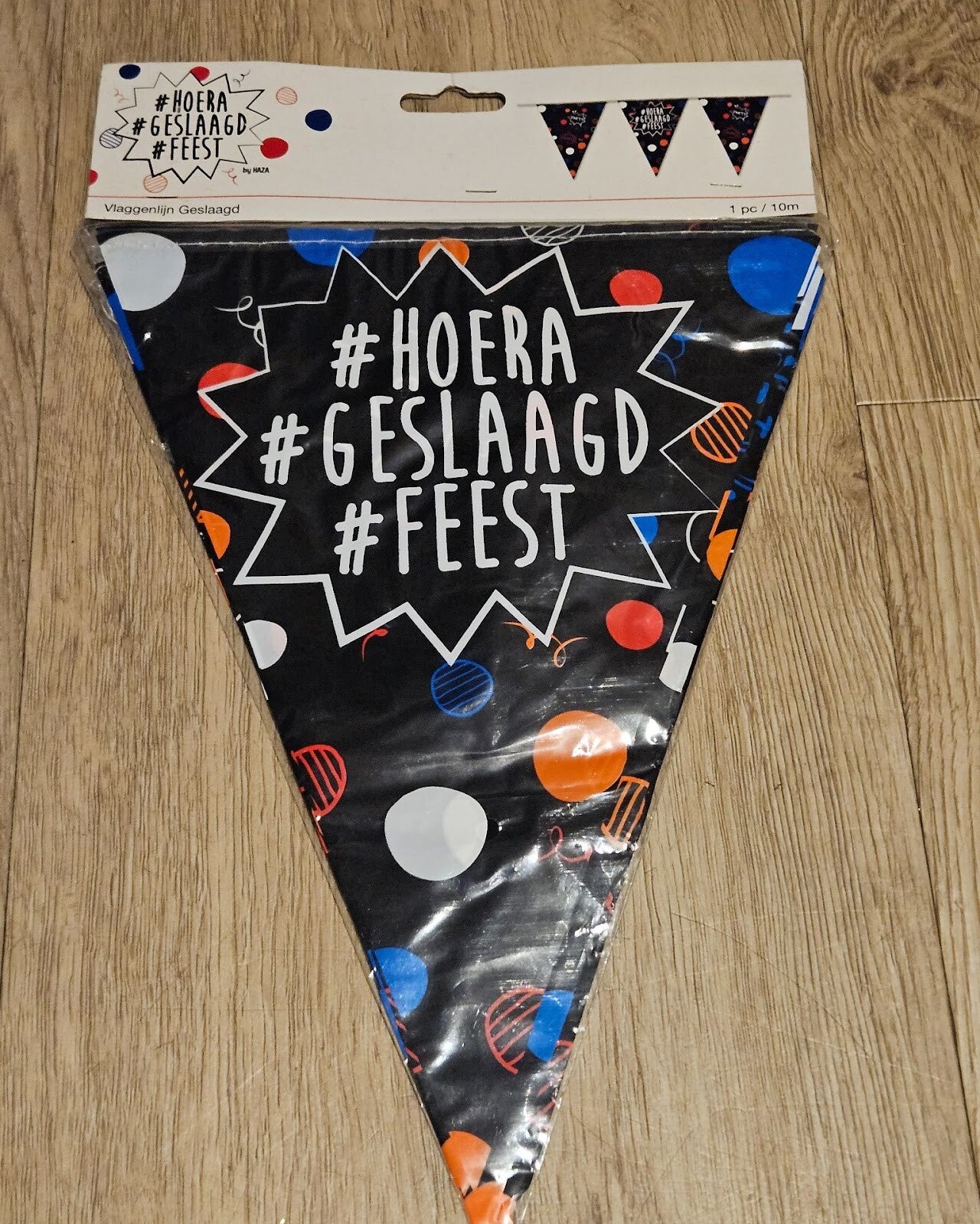 Hoera geslaagd feest vlaggenlijn
