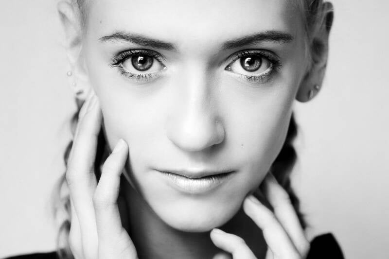 Natuurlijk daglicht kinderportret in Den Haag