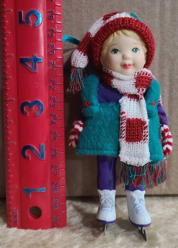 2002 - Mistletoe Miss Collector's Series #2 - Hallmark Ornament