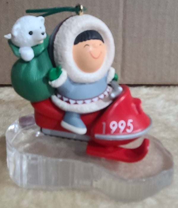 1995 Frosty Friends Collector's Series #16 - Hallmark Ornament