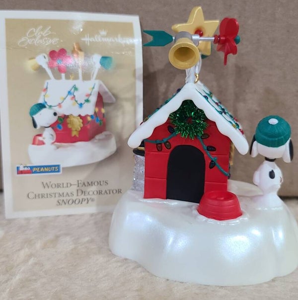 2003 - World-Famous Christmas Decorator Snoopy