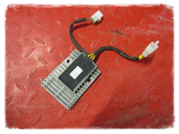 Kymco Yager GT 200 i  Spannungsregler Original