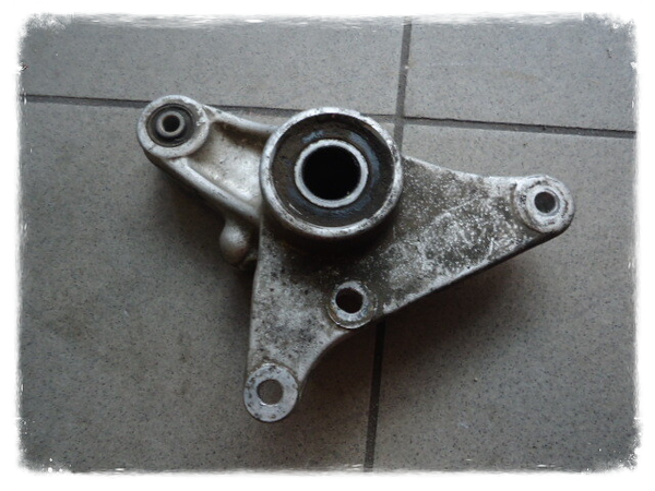 Aprilia Leonardo 125 Halterung für Bremssattel