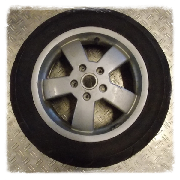 Vespa GTS 125 300  Felge  130/70-12