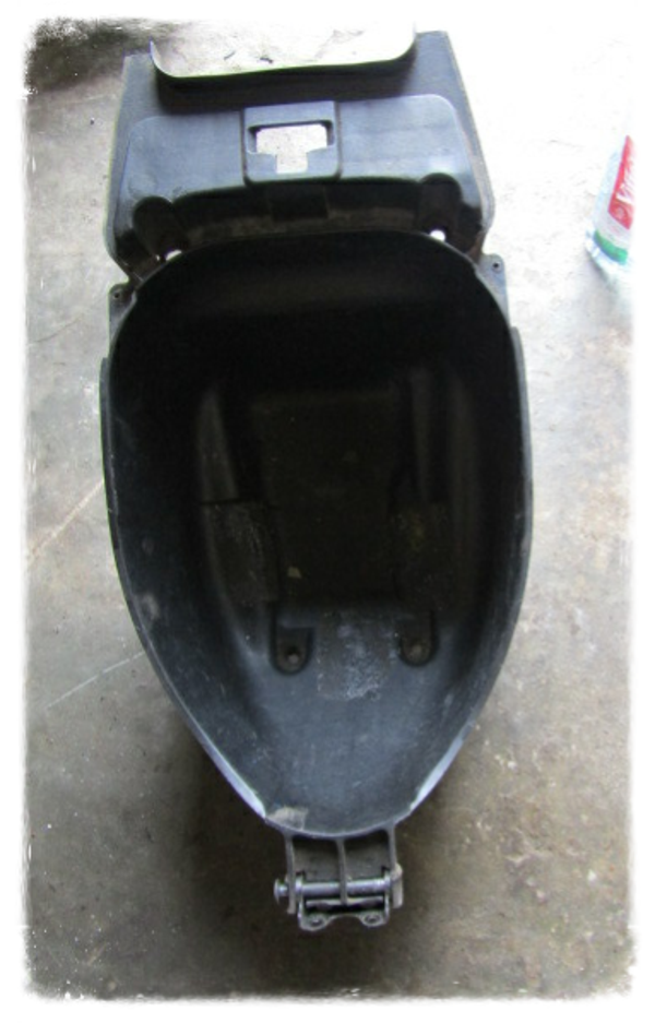 Yamaha Zest Verkleidung Helmfach