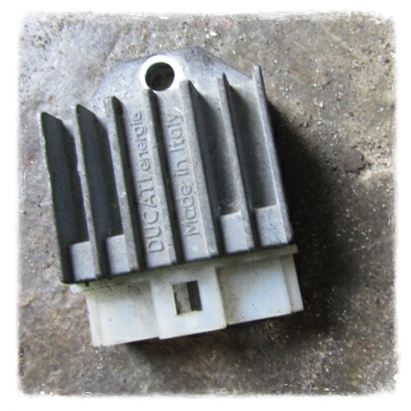 Yamaha Zest 50 Spannungsregler Original