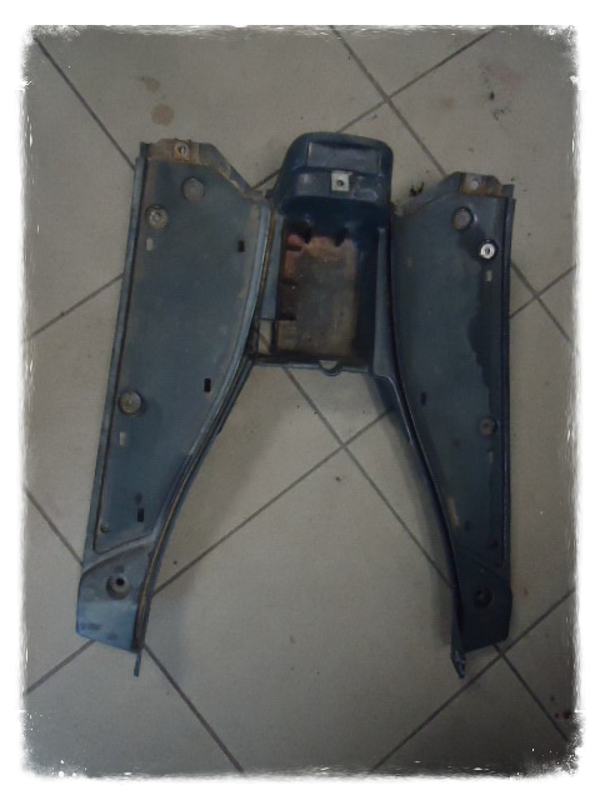 Aprilia SR 50 Verkleidung Trittbrett