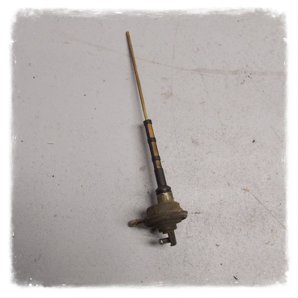 Piaggio Benzin Unterdruck ( Sfera TPH Zip Liberty Fly Vespa ) 50