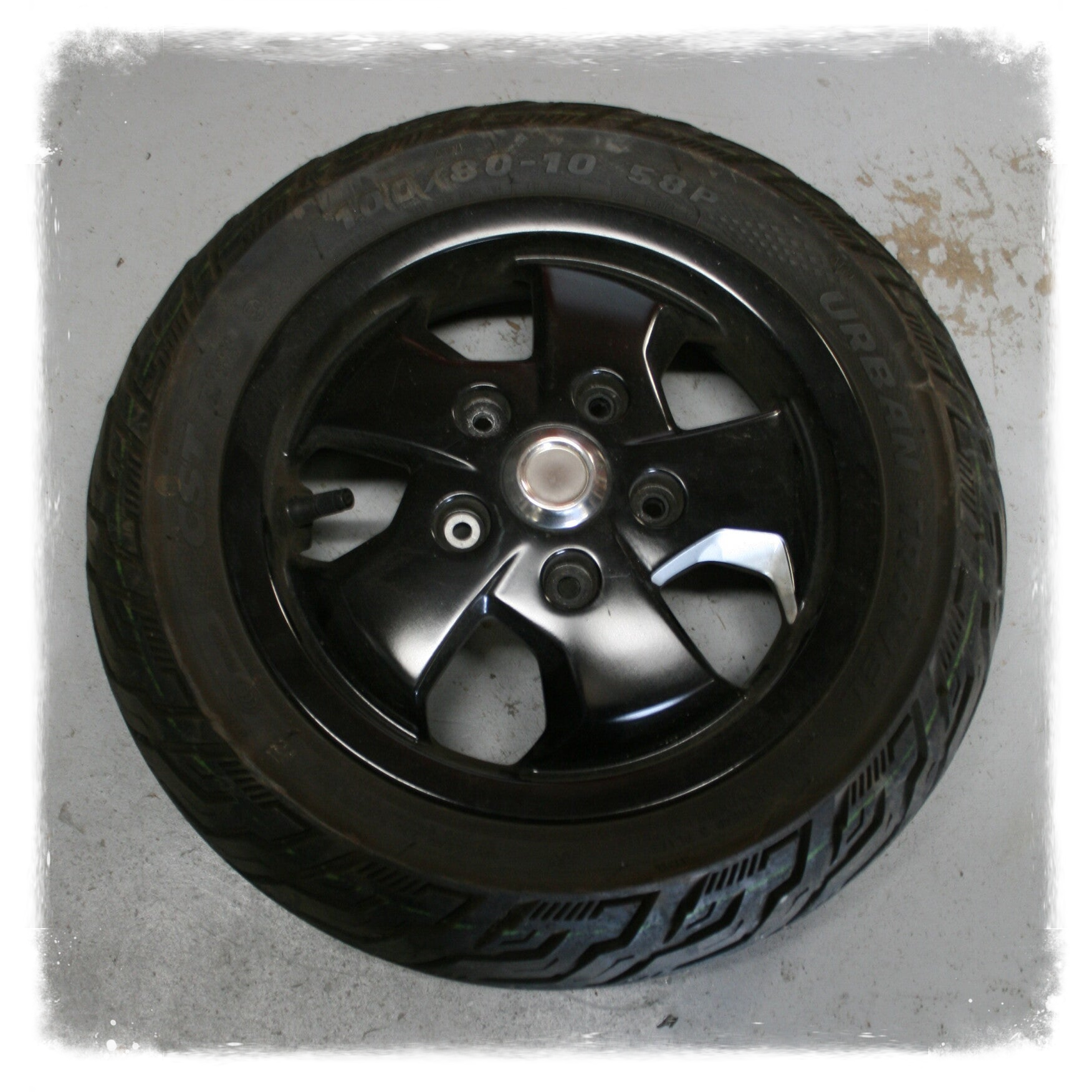 Piaggio One 50 Felge Reifen vorne