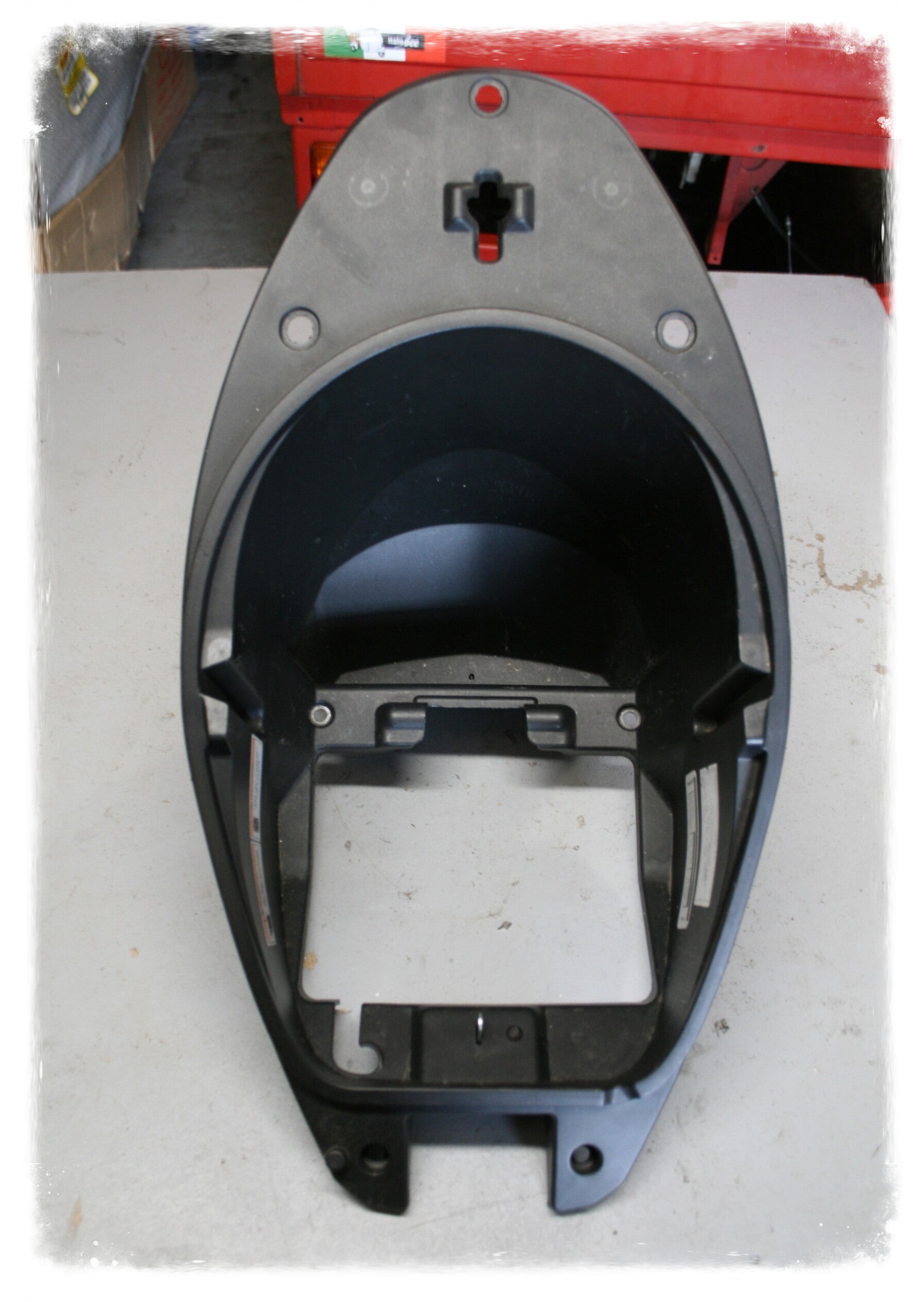 Piaggio One 50 Verkleidung Helmfach