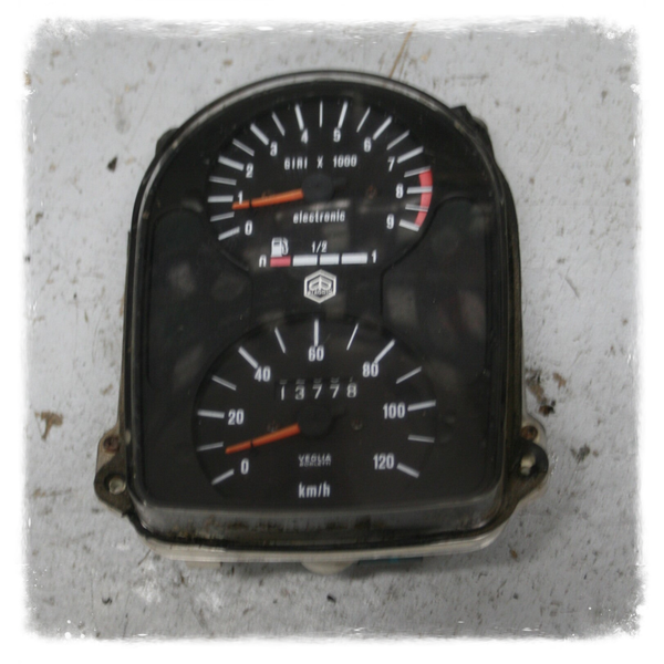 Vespa Cosa 200 Tacho