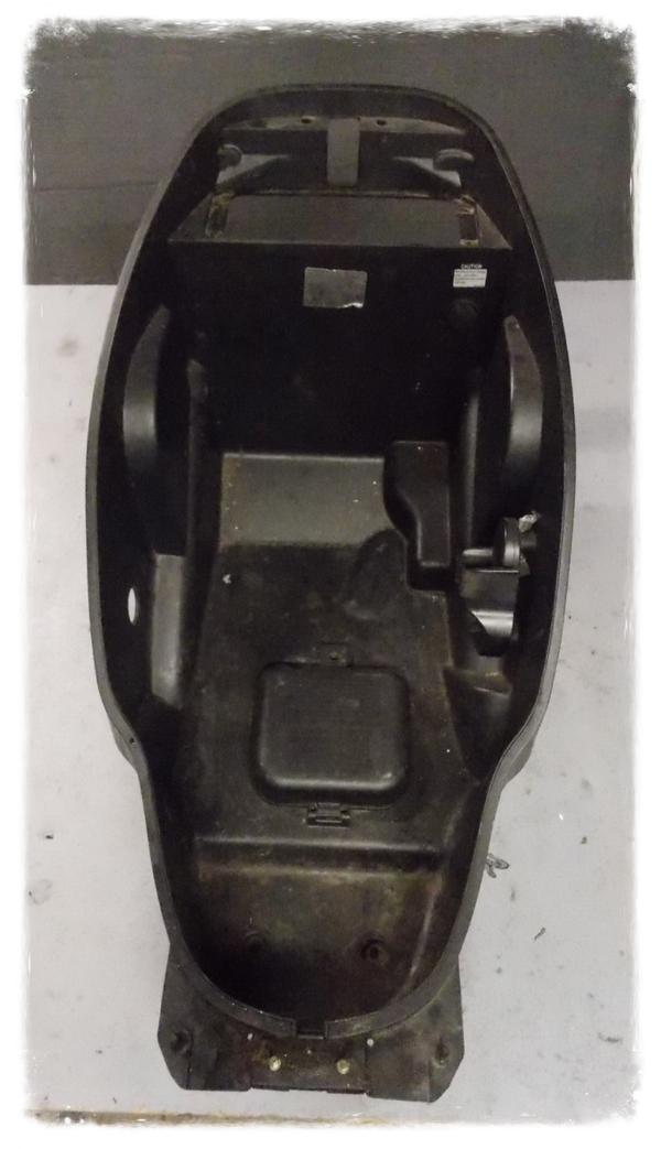 Kymco Grand Dink 125 S Verkleidung Helmfach