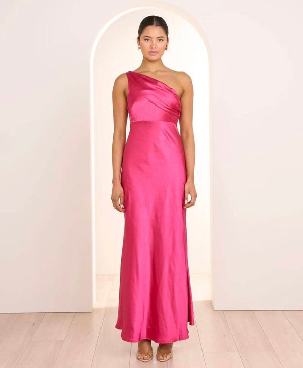 💖 Turn Heads in This Stunning One-Shoulder Pink Gown! 💖