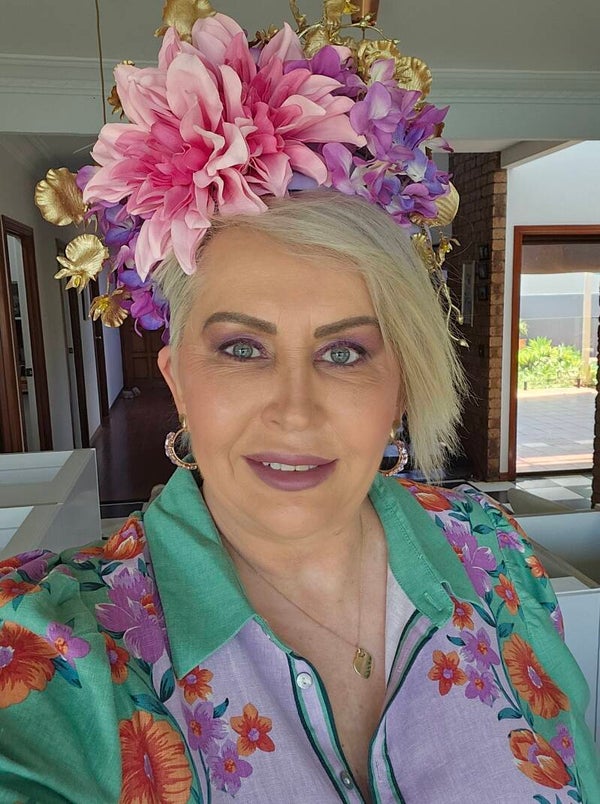 💖 Hire This Show-Stopping Floral Fascinator! 💖