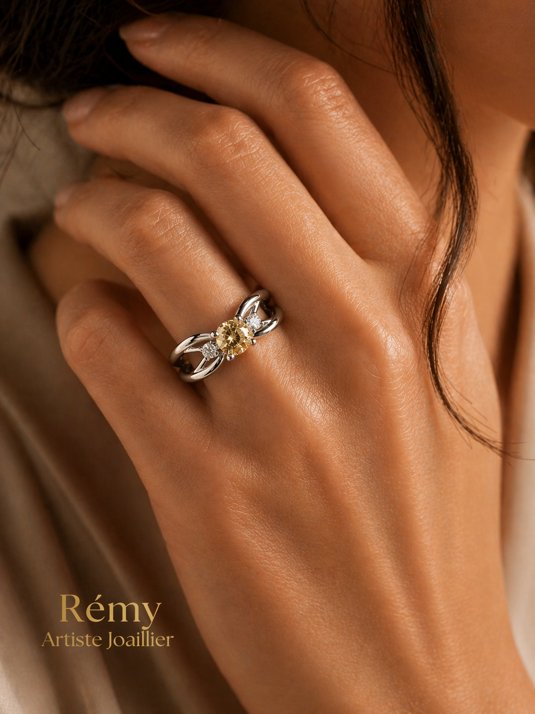 Bague platine saphir jaune