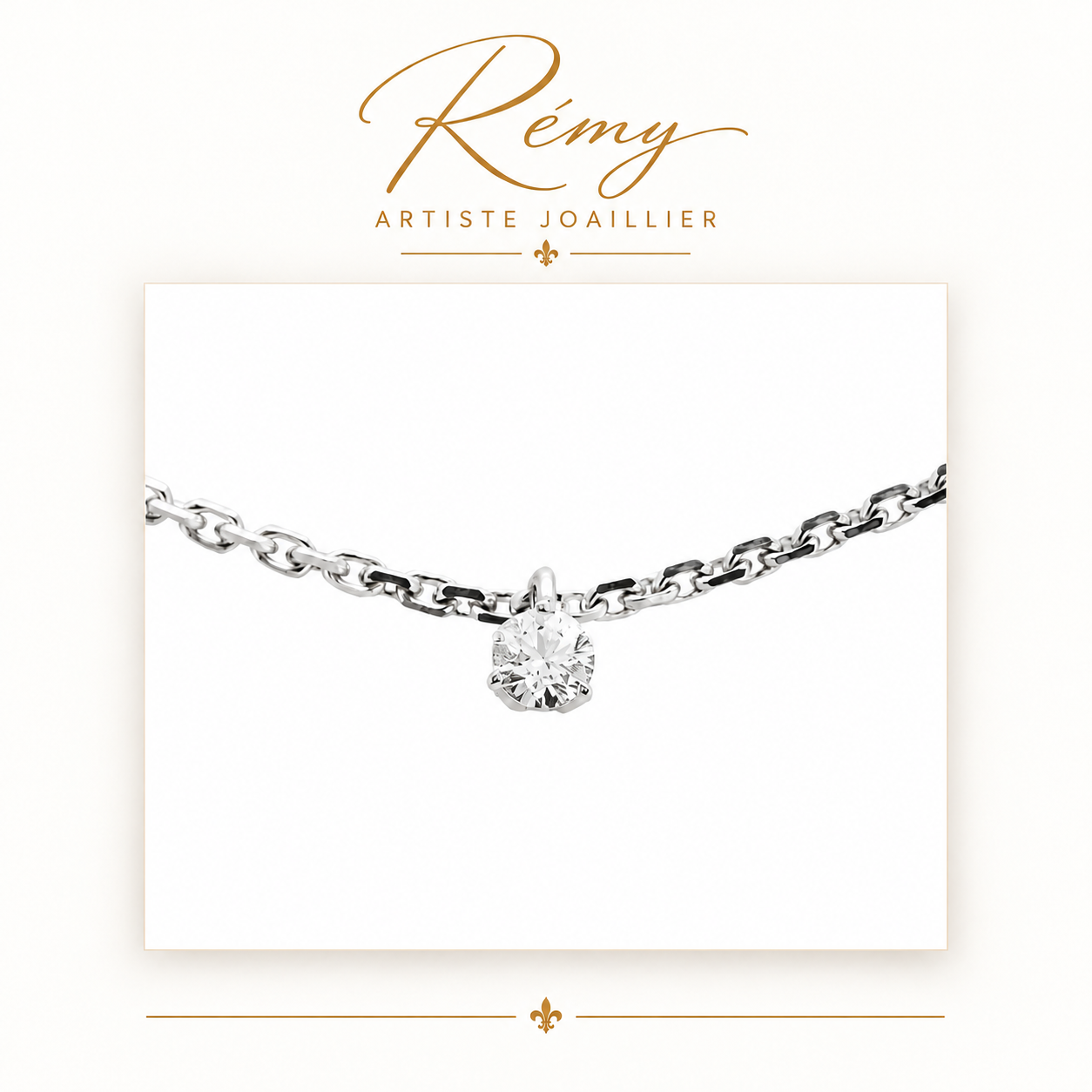 Collier solitaire trois griffes – Or blanc 750 – Diamant GVS 0,20 ct