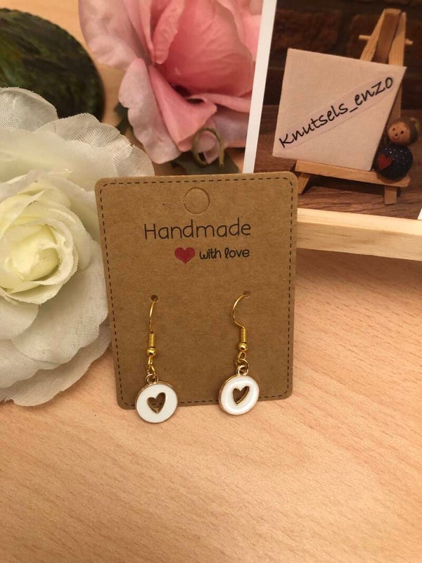 Oorbellen hartjes wit