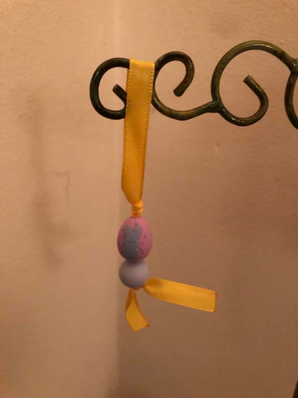 Paasdecoratie: Paasei roze/ blauw