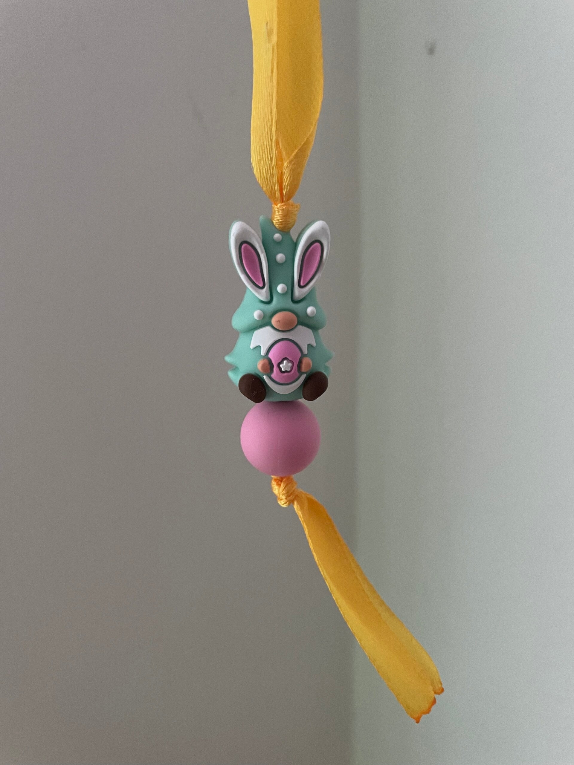 Paasdecoratie: blauwe gnoom