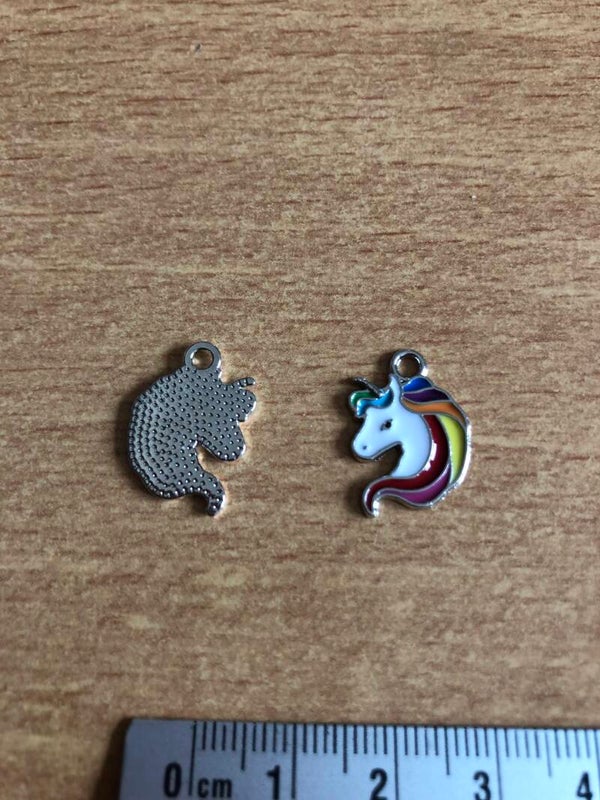 Kies jouw creatie: Bedel gekleurde unicorn