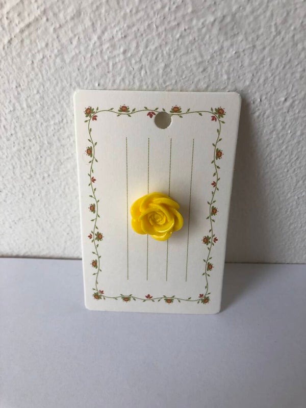 Broche pin bloem geel