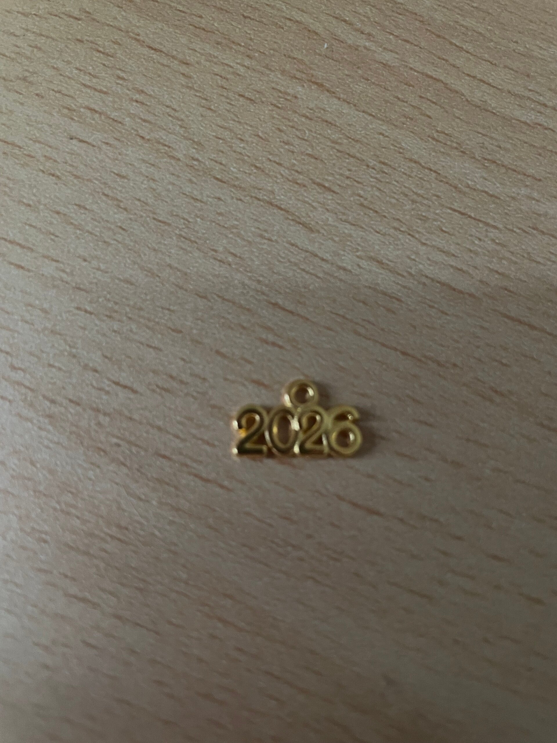 Kies jouw creatie: Bedel 2026 goudkleurig