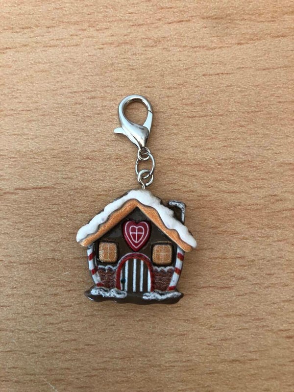 Steekmarkeerder / mini sleutelhanger peperkoekhuisje
