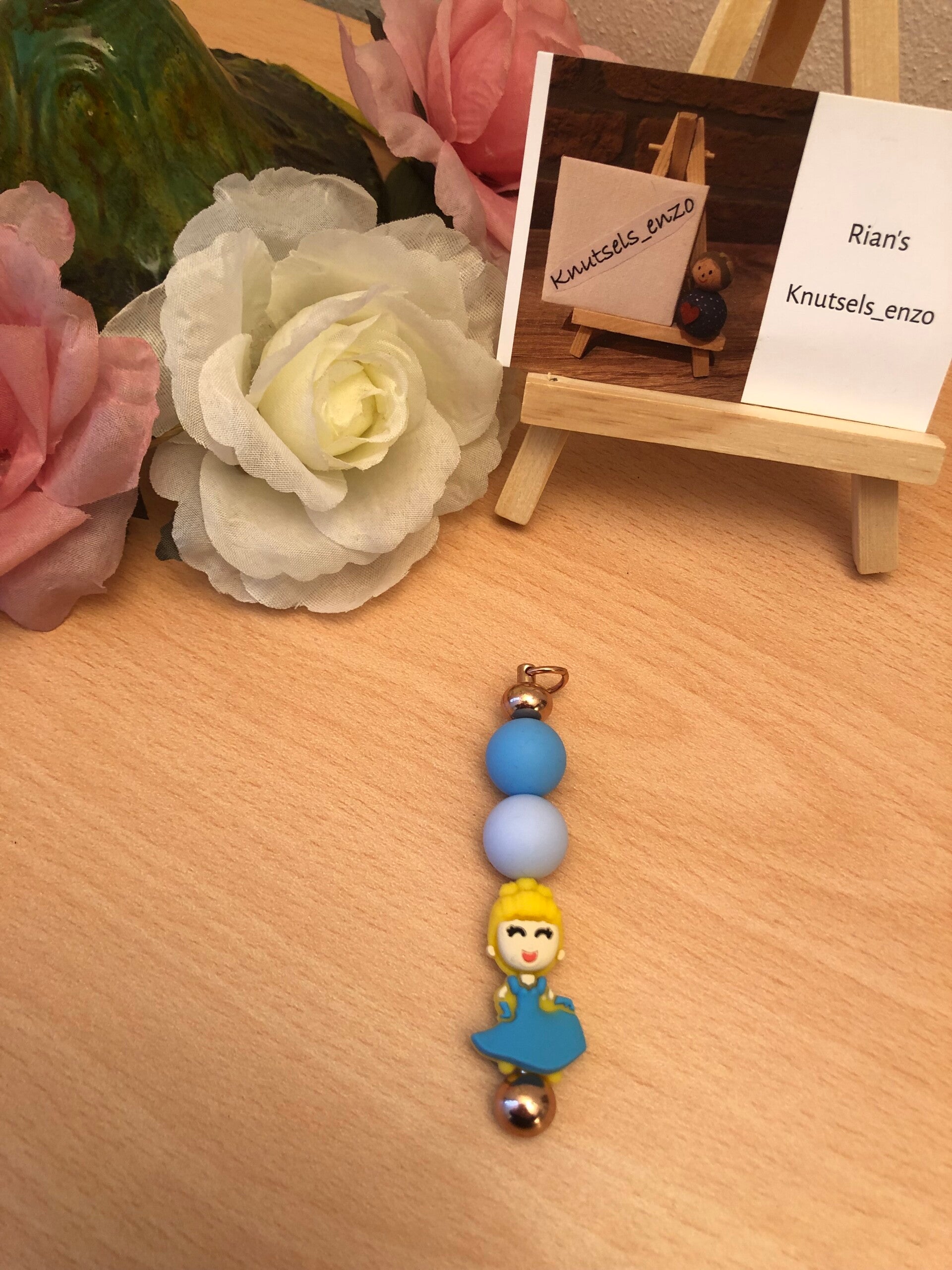 Sleutelhanger pin Doornroosje