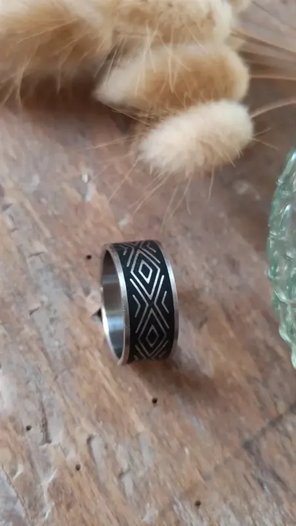 Bague acier motif homme ou femme