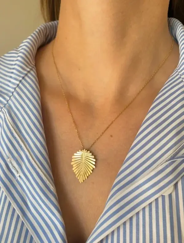 Collier acier inoxydable doré feuille en pendentif