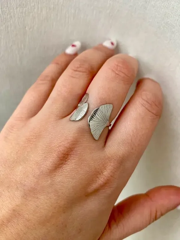 Bague acier inoxydable argenté feuille de ginkgo
