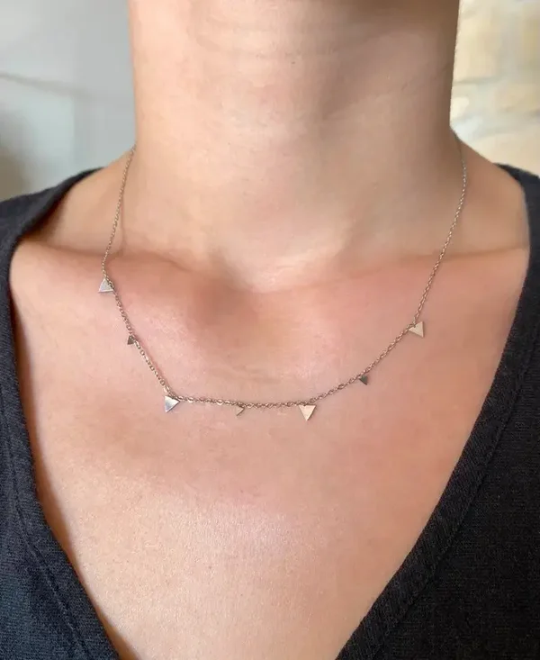 Collier mini triangles acier inoxydable