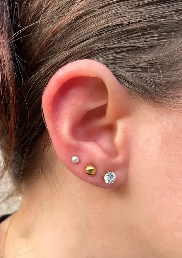 Trio de boucles d’oreilles clou pour trois trous