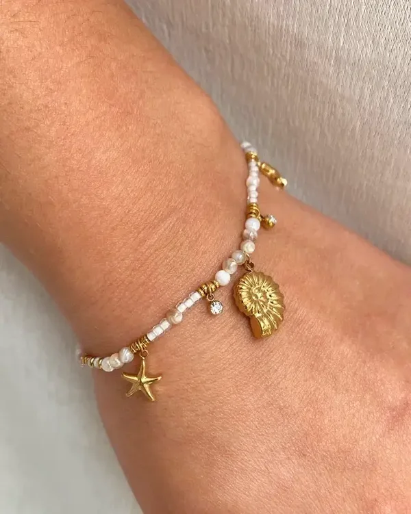 Bracelet étoile de mer coquillage et perles de verre