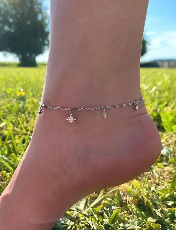 Chaîne de cheville étoiles et strass