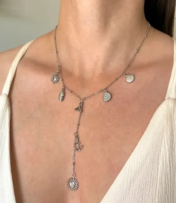 Collier décolleté en y coquillages soleil