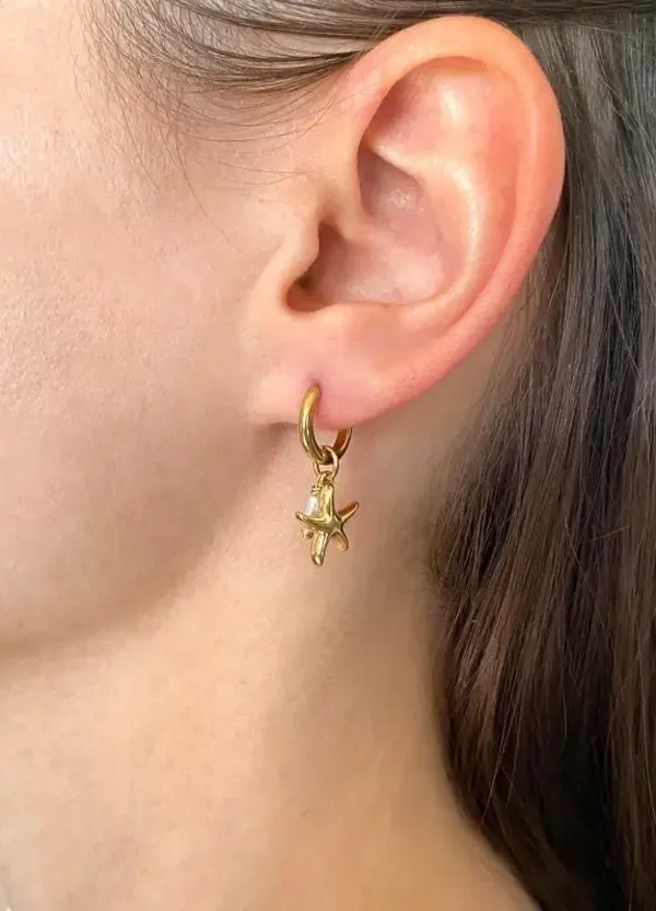 Boucles d’oreilles mini créoles étoile de mer et perle