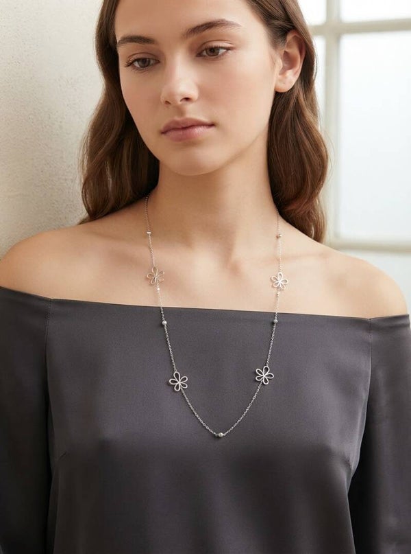 Collier fin sautoir fleurs ajourés