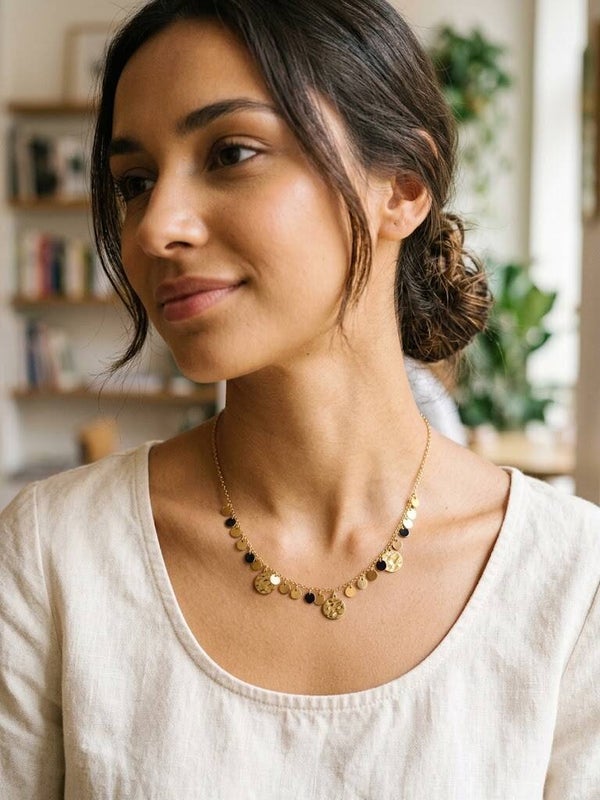 Collier doré pastilles martelées