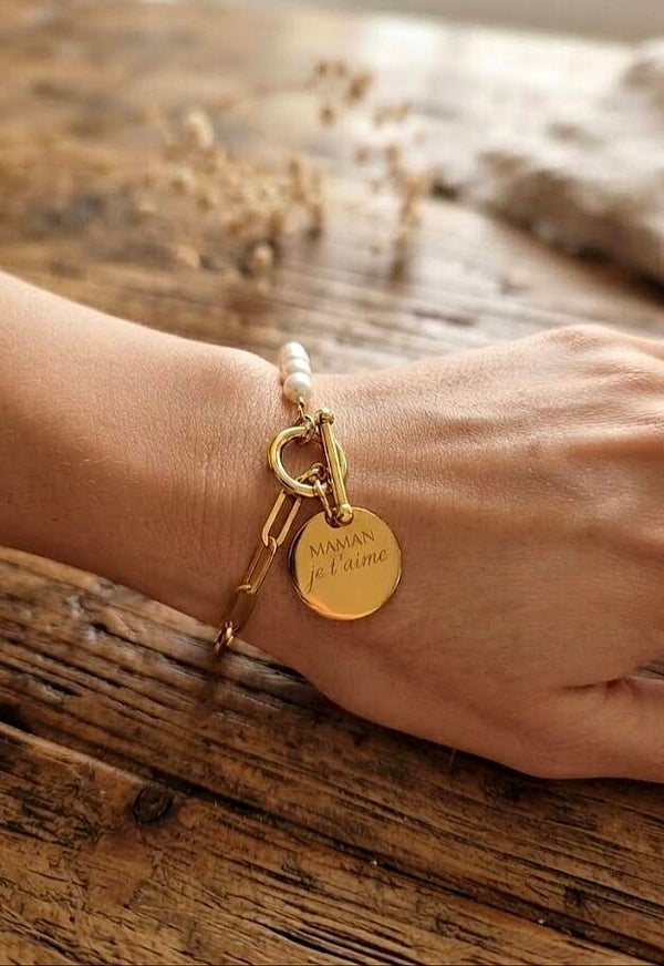 Bracelet perles et médaillon "MAMAN je t'aime"