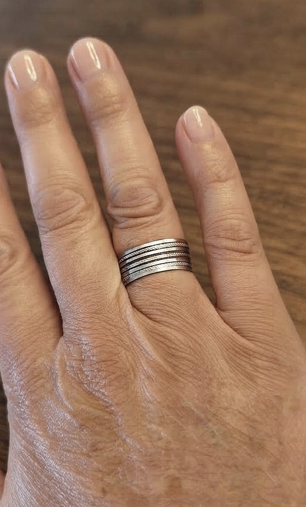 Bague ciselée multirangs