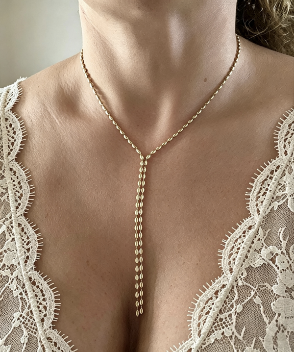 Collier décolleté cascade dorée