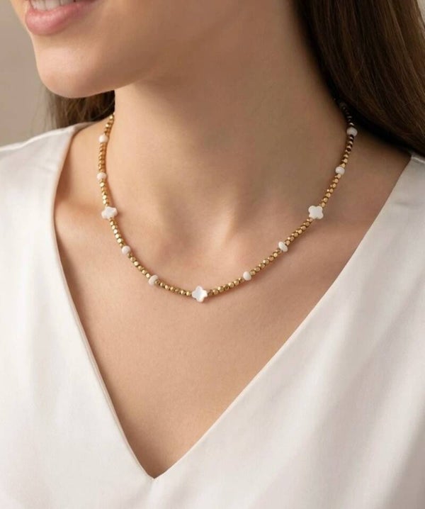 Collier cubes trèfles en nacre