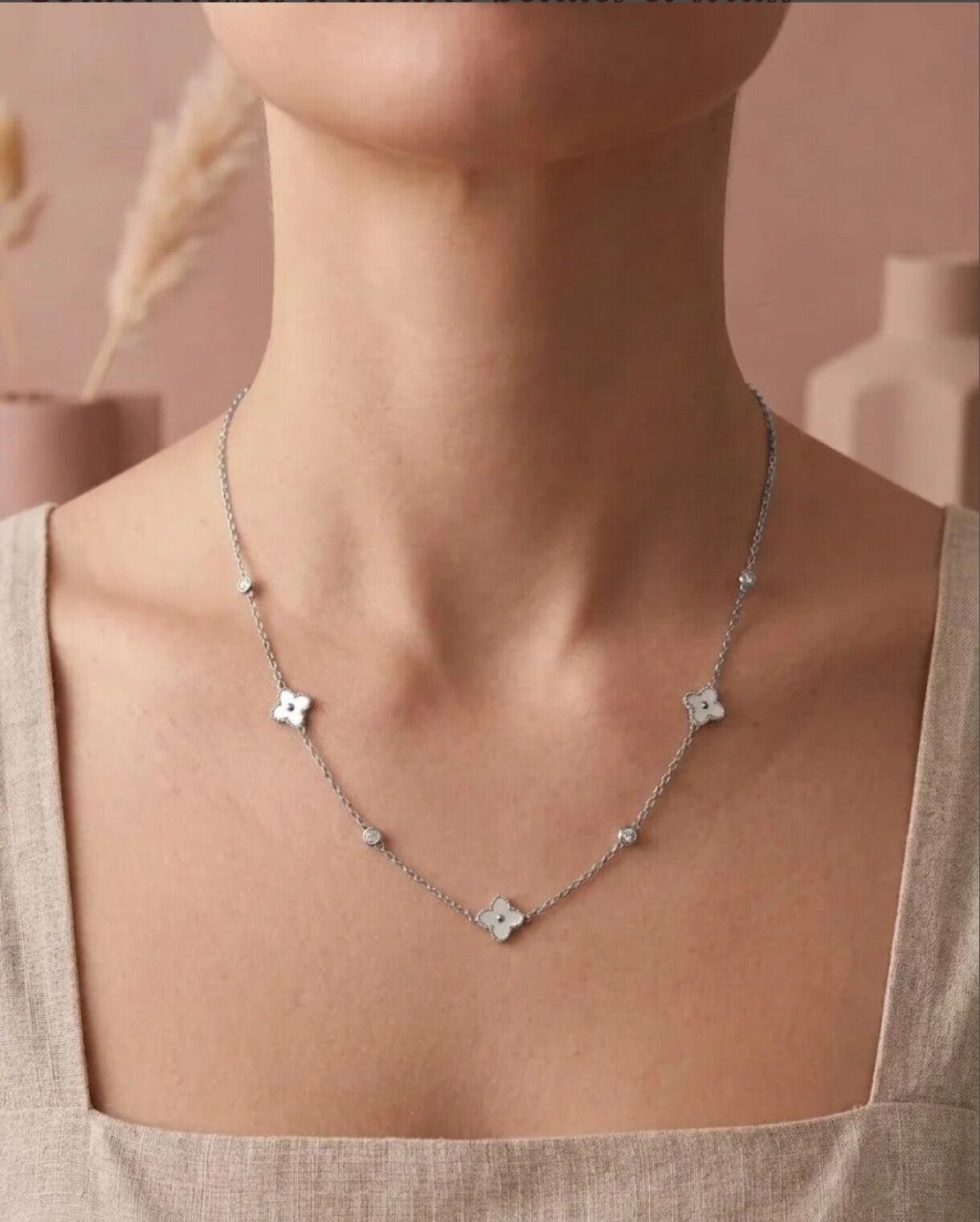 Collier trèfles à quatre pétales et strass