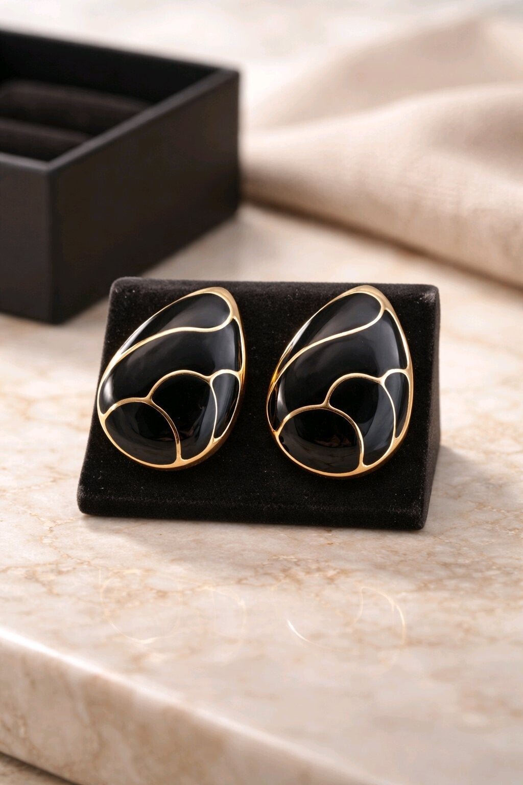 Pendientes gota negra