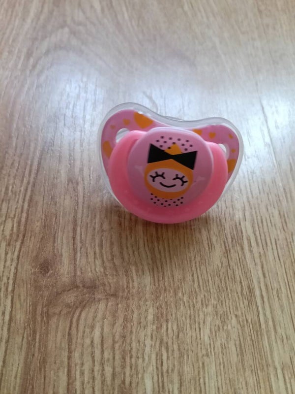 Chupete rosa gota pajarita