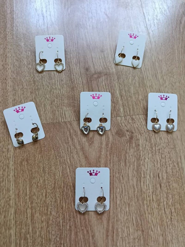 A. I. Pendientes corazón