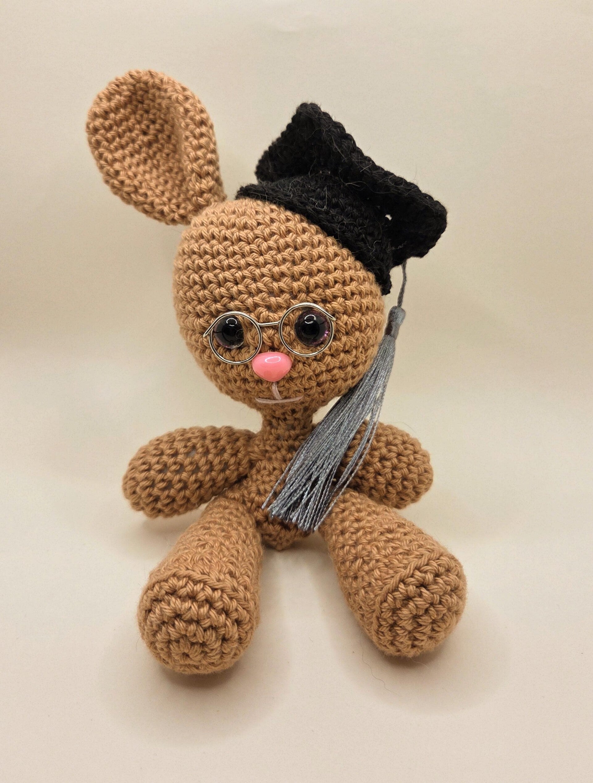 Amigurumi Kaninchen Karin gehäkelt aus Baumwolle, handmade Geschenk und Dekoration, ca. 16 cm Kuscheltier