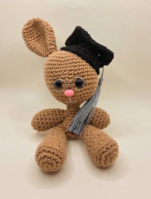 Amigurumi Kaninchen Karin gehäkelt aus Baumwolle, handmade Geschenk und Dekoration, ca. 16 cm Kuscheltier